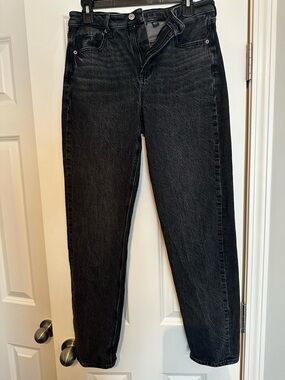 Women's Black High-Waist Straight Mom Jeans